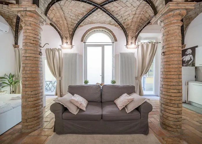 Lovely Loft In Apartament Reggio nell'Emilia